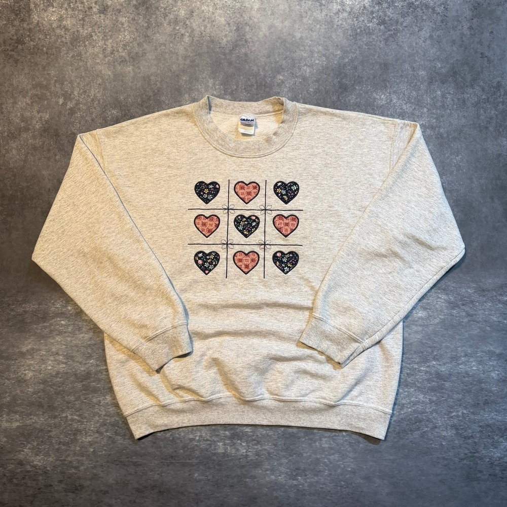 VTG Women's Granny‎ Tic Tac Toe Hearts Embroidered Sweatshirt Large Gray Cottage